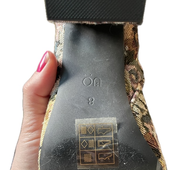 Urban outfitters embroidered boots - Picture 2 of 5